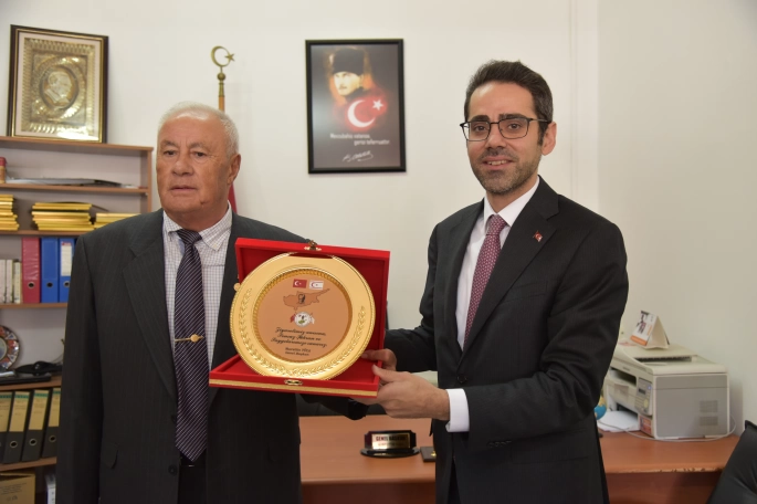 TC Lefkoşa Büyükelçisi Serim Gaziler Derneği’ni ziyaret etti