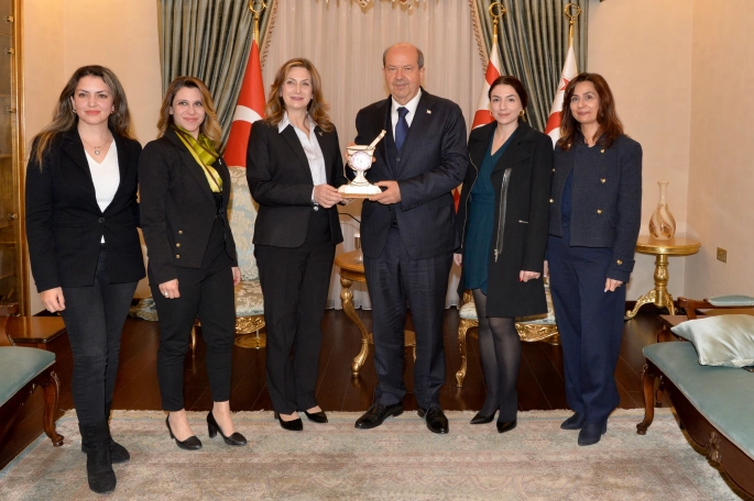Cumhurbaşkanı Ersin Tatar Kıbrıs Türk Eczacılar Birliği Başkan ve yönetim kurulunu kabul etti