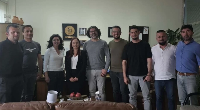 Bağımsızlık Yolu heyeti, KTOEÖS'e dayanışma ziyaretinde bulundu