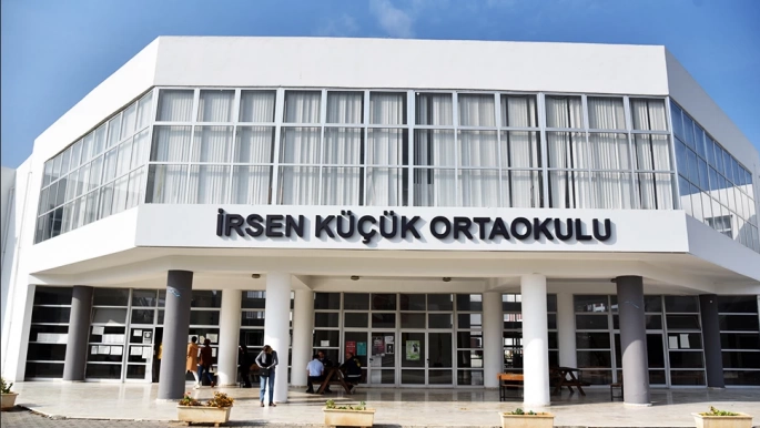 İrsen Küçük Ortaokulu Okul Aile Birliği: Öğretmenlerimizin haklı mücadelesinin yanındayız