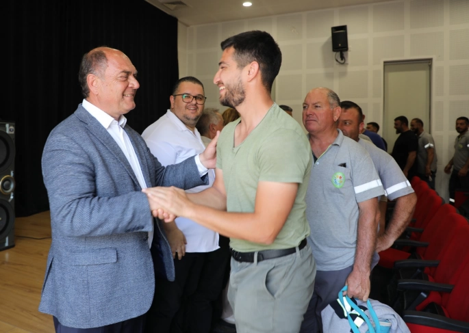Karavezirler, personelle bayramlaştı