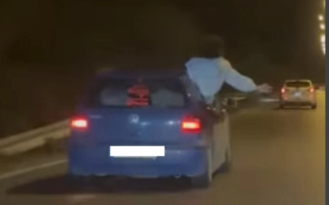 TEHLİKELİ ŞEKİLDE YOLCU TAŞIYAN ARAÇ SÜRÜCÜSÜ TESPİT EDİLEREK RAPOR EDİLDİ...