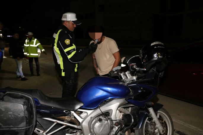 Trafik denetimlerinde 311 sürücü aleyhine yasal işlem başlatıldı, bir sürücü tutuklandı