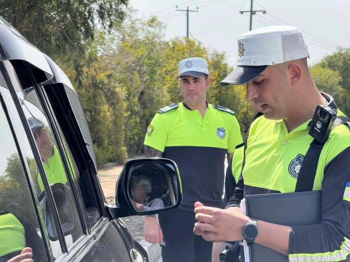 Trafik denetimlerinde 327 sürücü rapor edildi, iki sürücü tutuklandı