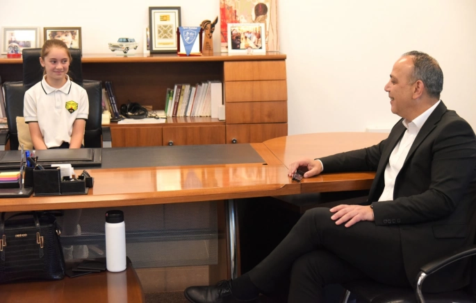 Başkan Harmancı: "Fikri hür, vicdanı hür, irfanı hür bir gelecek sorumluluğumuz var"