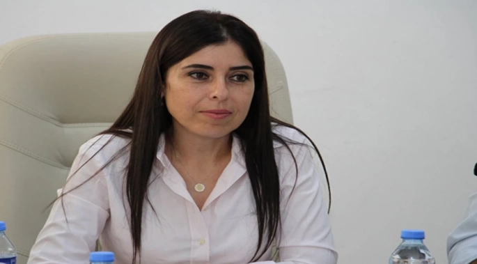 İzlem Gürçağ Altuğra: Okullarda türban kabul edilemez, tüzük tartışmaya açık değil