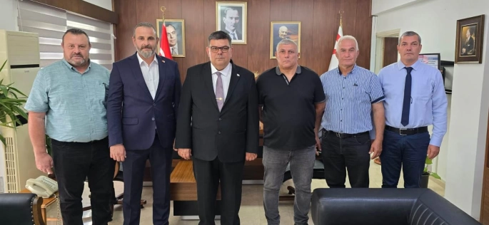 Maliye Bakanı Berova, KKTC Avcılık Federasyonu Başkanı Saygıner ve heyetini kabul etti