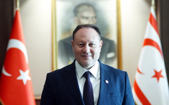 Öztürkler:Hemşirelerin çalışma koşullarının iyileştirilmesi için atılacak her adımı destekliyorum