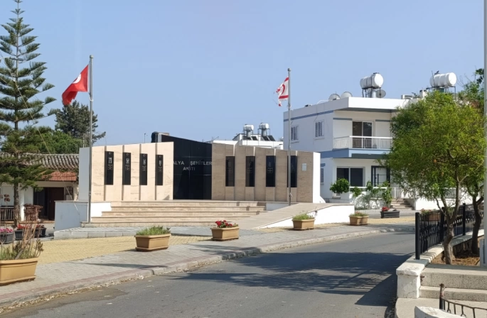 Aydınköy’de bıçakla adam yaralama