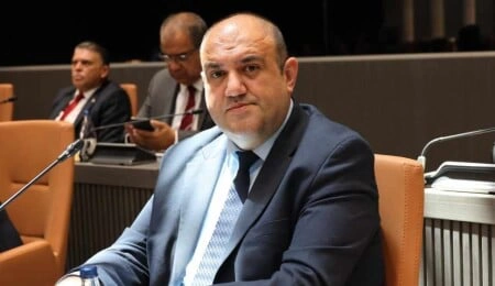Barçın: “Az kaldı Ersin Bey hem de çok az! Halkın vergilerini çarçur etmenin sonuna geldin az kaldı”