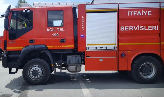 Gaziler ve Lefkoşa'da arazi yangını..