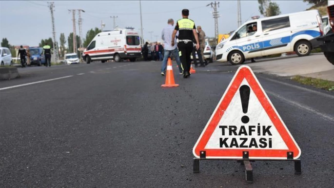 Girne-Lefkoşa anayolunda meydana gelen kazada, biri çocuk, 5 kişi yaralandı