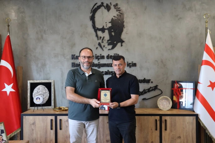 İskele Belediye Başkanı Sadıkoğlu, Mağusa Spor Akademisi Derneği’ni kabul etti