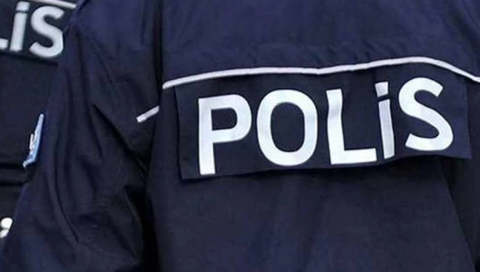 Lefkoşa’da Gümrük ve Rüsumat Dairesi’ne ait antrepoda çıkan yangın zarara neden oldu