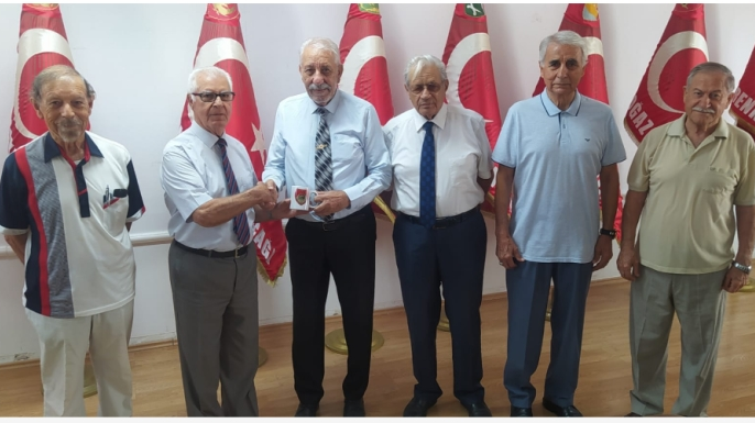 Aksakallar Konseyi’ne atanan Öksüzoğlu, TMT Mücahitler Derneği’ni ziyaret etti