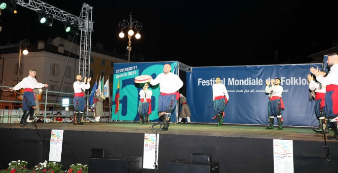 Değirmenlik-Akıncılar Belediyesi Büyükler Folklor Grubu İtalya’da ödül kazandı
