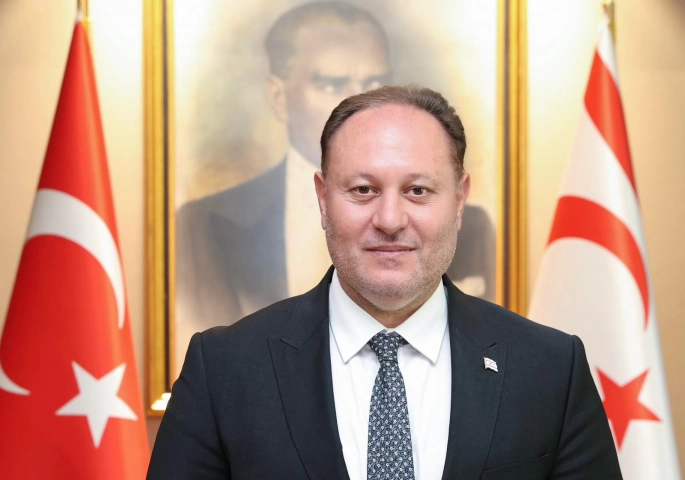 Öztürkler'den Mevlid Kandili mesajı: "Bu kutlu gecenin tüm dünyaya iyilik ve umut taşımasını temenni ediyorum"