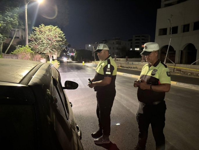 Trafik denetimlerinde 54 araç alıkonulurken, 272 sürücü rapor edildi, 2'si tutuklandı