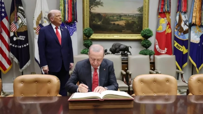 Trump'tan Erdoğan'a sandalye jesti
