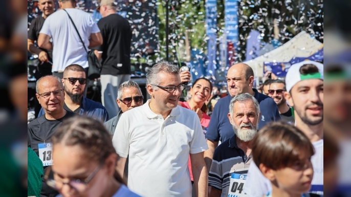 Lefkoşa Maratonu'nda Erhürman'a büyük ilgi