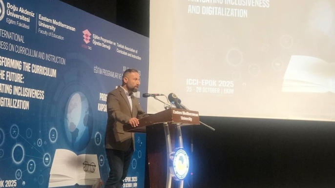 Maviş Kongre’de konuştu:Eğitimi dönüştürürken aslında dünyayı dönüştürüyoruz