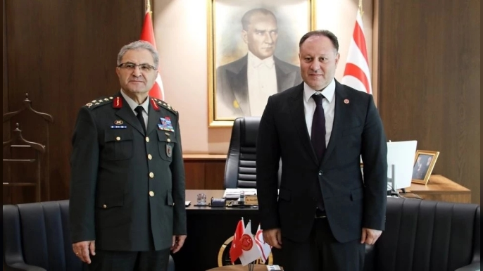Öztürkler, Kara Kuvvetleri Komutanı Tokel’i kabul ederek görevinde başarılar diledi