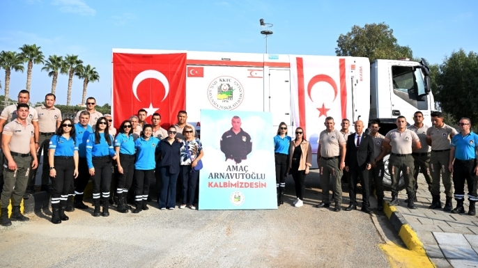 Lefkoşa’daki “Amaç Arnavutoğlu Meydanı” törenle açıldı