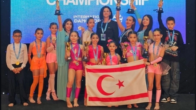 Çocuk Fitness Milli Takımı, Uluslararası Avrupa Fitness & Dans Şampiyonası’ndan 6 birincilikle döndü