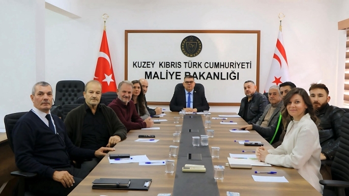 Maliye Bakanı Berova, Matbaacılar Birliği heyetini kabul etti