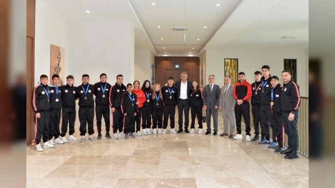 Cumhurbaşkanı Erhürman, Güreş Federasyonu’ndan bir heyetle görüştü