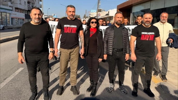 Kamuda yetkili 5 sendika bu kez de Terminal'den Turizm Bakanlığı'na yürüyecek