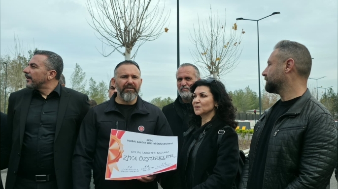Kamuda yetkili beş sendikadan Meclis önünde eylem