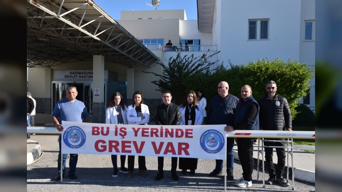 Memur-Sen Gazimağusa Devlet Hastanesinde uyarı grevi yaptı