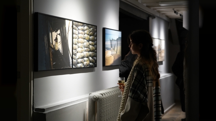 “Toprak ve Su: Akdeniz Geçişi” temalı karma sergi Art Rooms’da açıldı