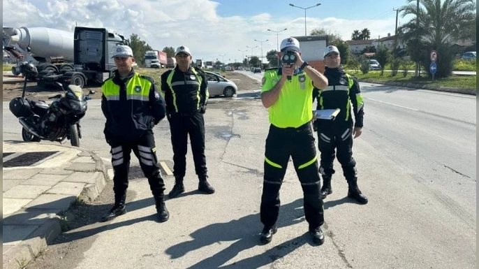 Ülke genelinde trafik denetimleri: 348 sürücü rapor edildi, 54 araç trafikten men edildi