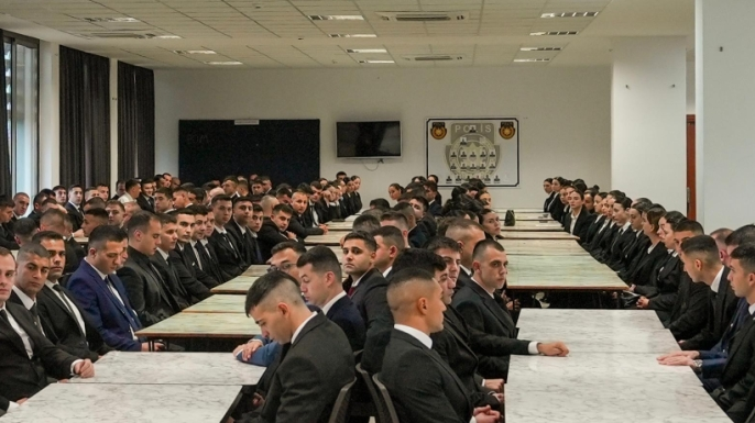 175 polis memuru ile 25 itfaiye memuru aday adayı bugün Polis Okulunda temel eğitimlerine başladı