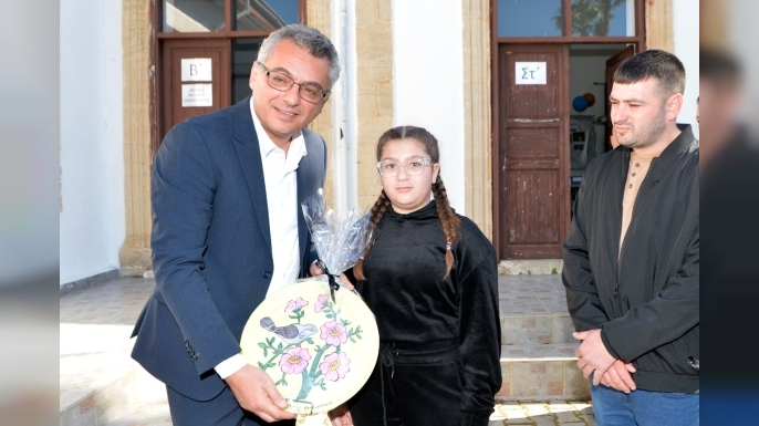 Cumhurbaşkanı Tufan Erhürman, Dipkarpaz Rum Ortaokulu ve Dipkarpaz Recep Tayyip Erdoğan Ortaokulu’nu ziyaret etti