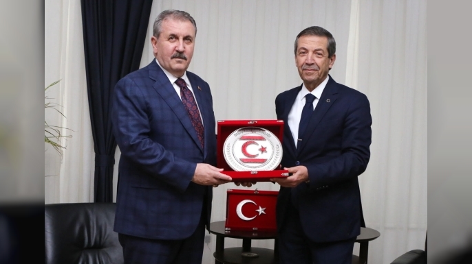 Dışişleri Bakanı Ertuğruloğlu, BBP Genel Başkanı Destici’yi kabul etti
