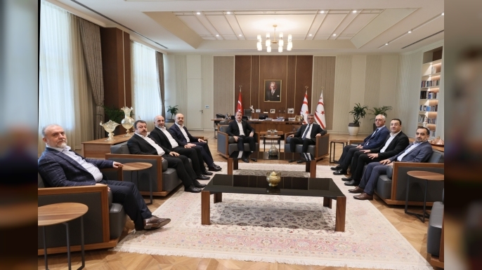 Erhürman, Türkiye Memur-Sen, KIBTES ve Eğitim-Bir-Sen’den oluşan heyeti kabul etti