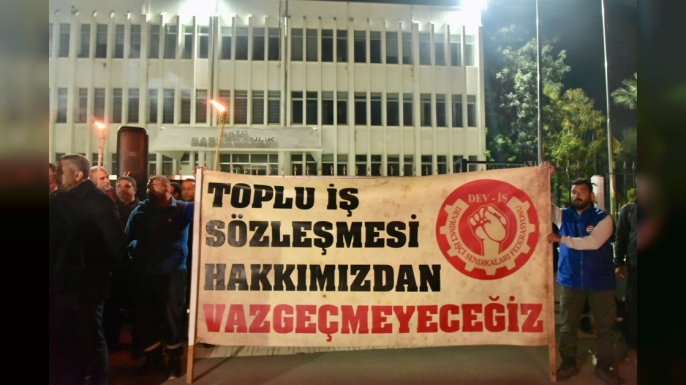 Kamuda örgütlü beş sendika yürüyüş düzenledi