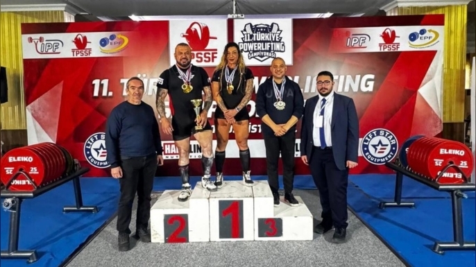 Mehmet Ali Deniz ve Serpil Özkan”dan Türkiye Powerlifting Şampiyonasında çifte Şampiyonluk