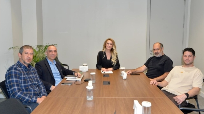 Nilden Bektaş Erhürman, Sivil Afet Timi Derneği yetkilileri ile görüştü