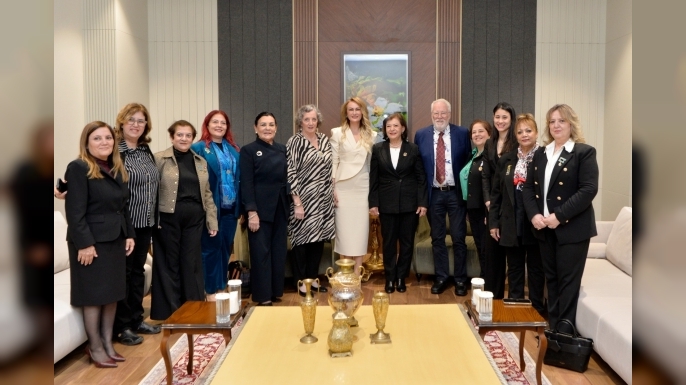 Nilden Bektaş Erhürman, Uluslararası Inner Wheel Dünya Başkanı Kay Morland ve beraberindeki heyetle görüştü