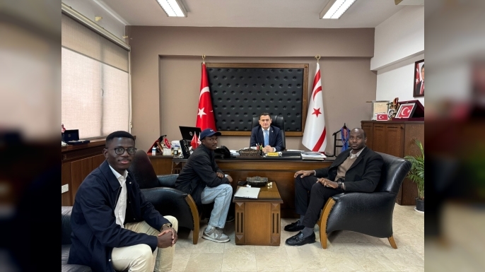 Oğuz, yabancı öğrencilerin muhaceret sorunlarını dinledi