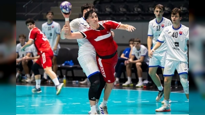 Atahan Akçam Türkiye U18 Hentbol Milli Takımı’na çağrıldı