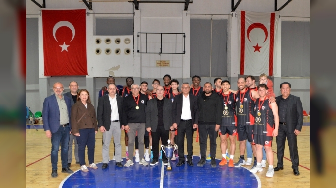 Cumhurbaşkanı Erhürman, KKTC Basketbol Federasyonu Cumhurbaşkanlığı Kupası Final Maçı'nı izledi