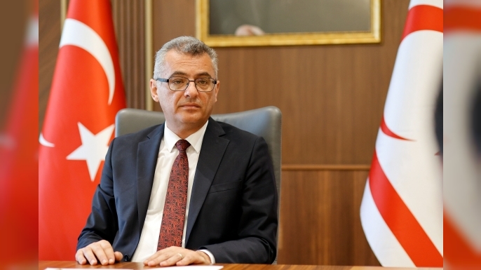 Erhürman: Mesleklerini büyük bir özveriyle icra eden tüm hekimlerimizin, sağlık çalışanlarımızın Tıp Bayramı'nı yürekten kutluyorum