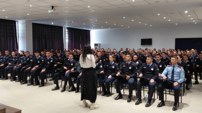 Polis Okulu öğrencileri ilik donörü olmak için örnek verdi