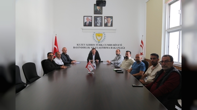 Arıklı, Kıbrıs Türk Taksiciler Dernekleri Federasyonu’nu kabul etti