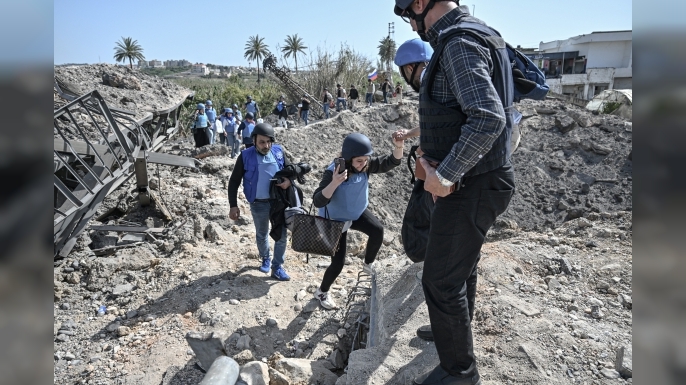 İsrail ordusu Lübnan'ın güneyindeki Kasımiye Köprüsü'nü bir kez daha bombaladı